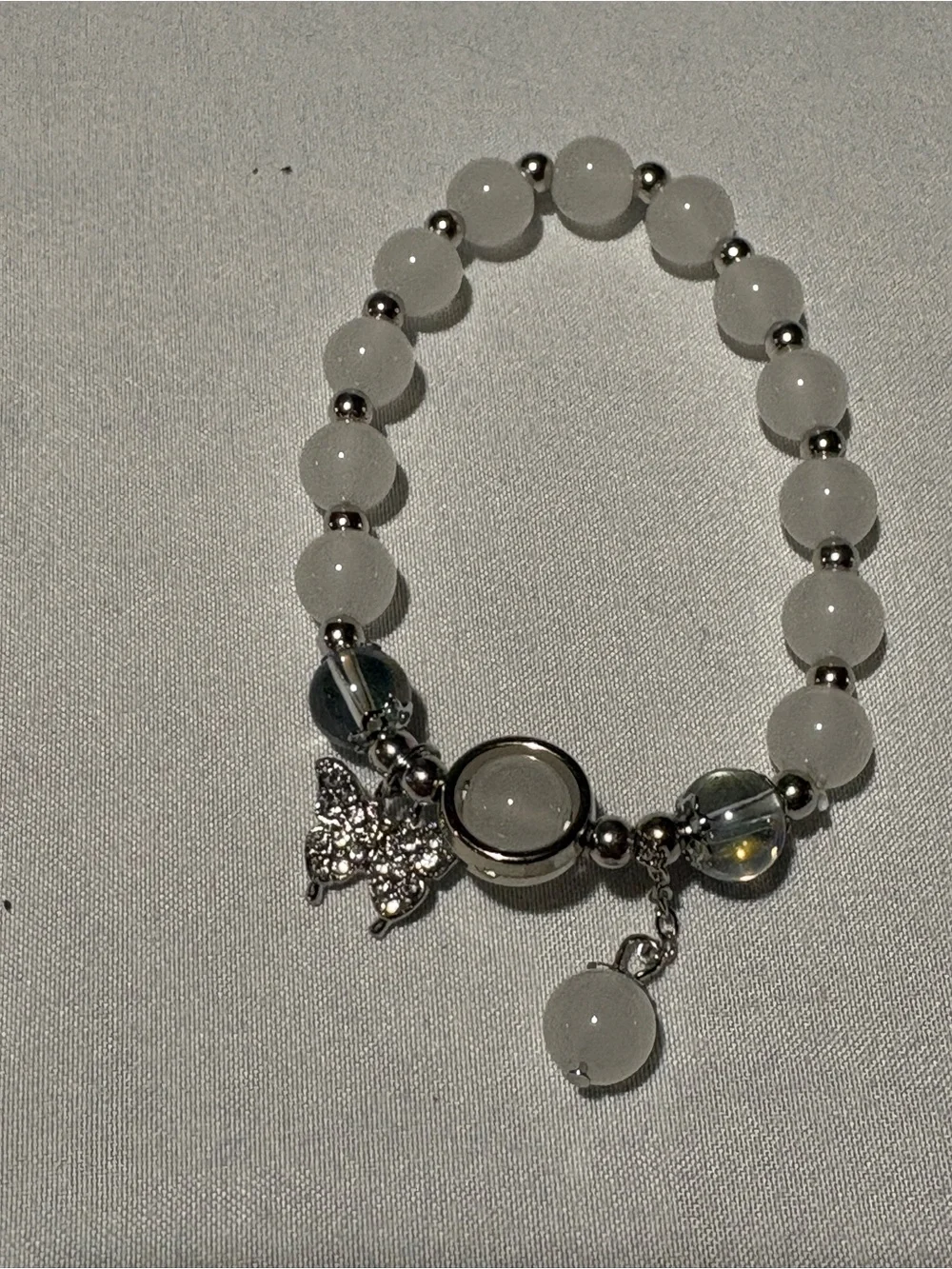 Silver Butterfly Gray Beaded Bracelet – Rhinestone Charm – Elegant Stretch Brace